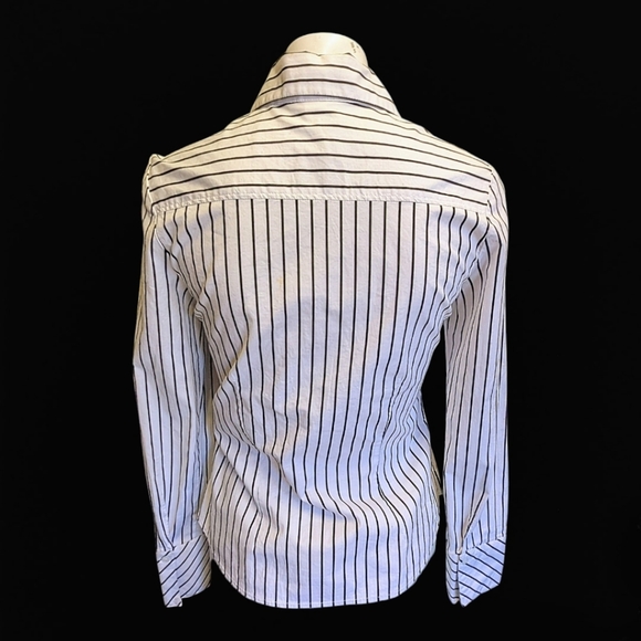 Women's H & M Button Down Shirt - Picture 2 of 3